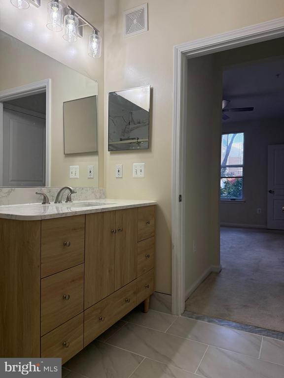 Building Photo - 12000 Market St