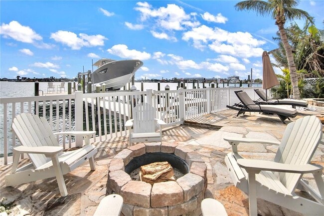 Building Photo - 644 Boca Ciega Isle Dr