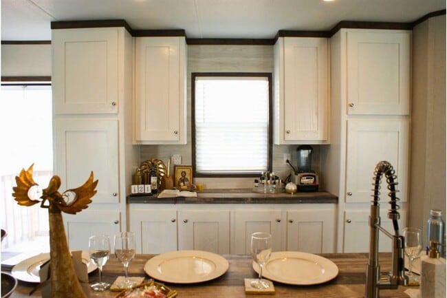 Building Photo - 501 Mesquite Rd