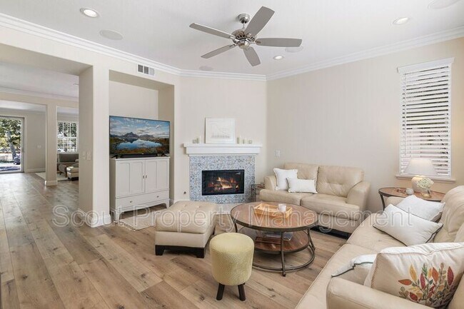 Building Photo - 40149 Balboa Dr