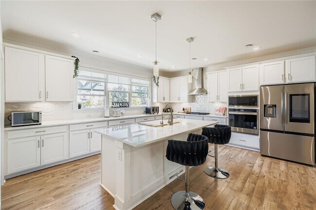 Building Photo - 3423 Catalan Aly