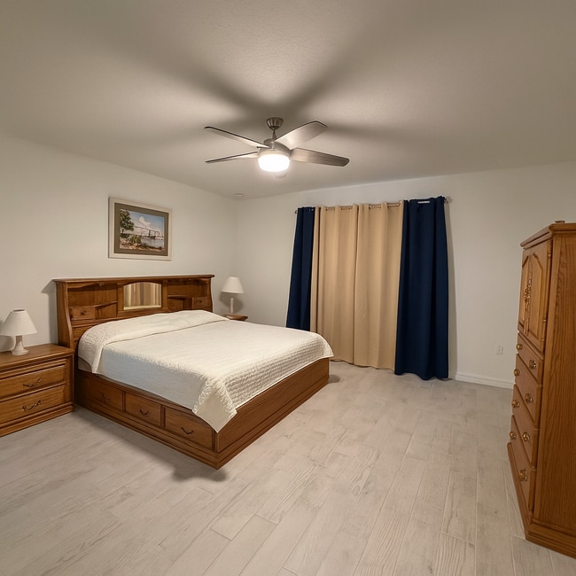 Building Photo - Beautiful Custom Home in Del Webb 55+ Community