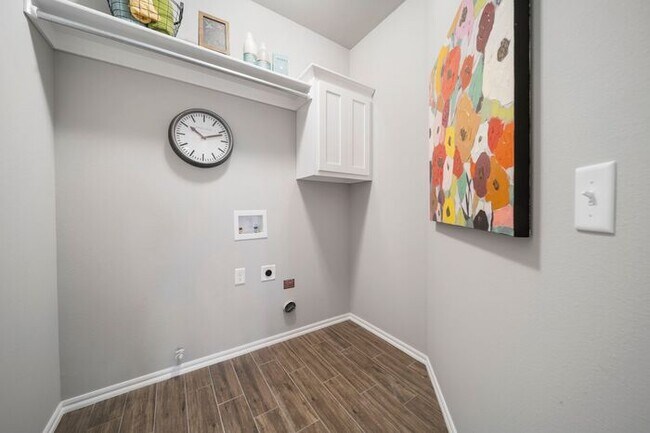 Building Photo - Stunning 3BR + Study in Prime Owasso/Colli...