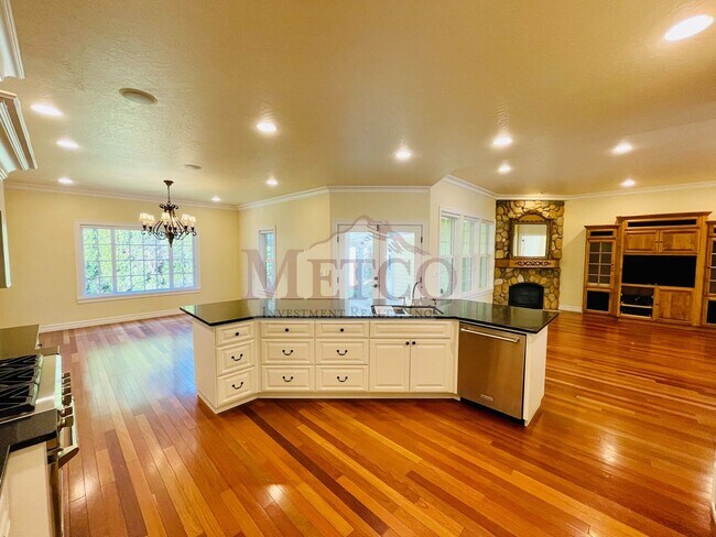Building Photo - Charming Gilham Area Home Featuring 4 Bedrooms and 2 Baths!