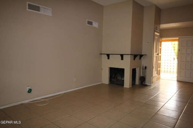 Building Photo - 10711 Ivanhoe Dr