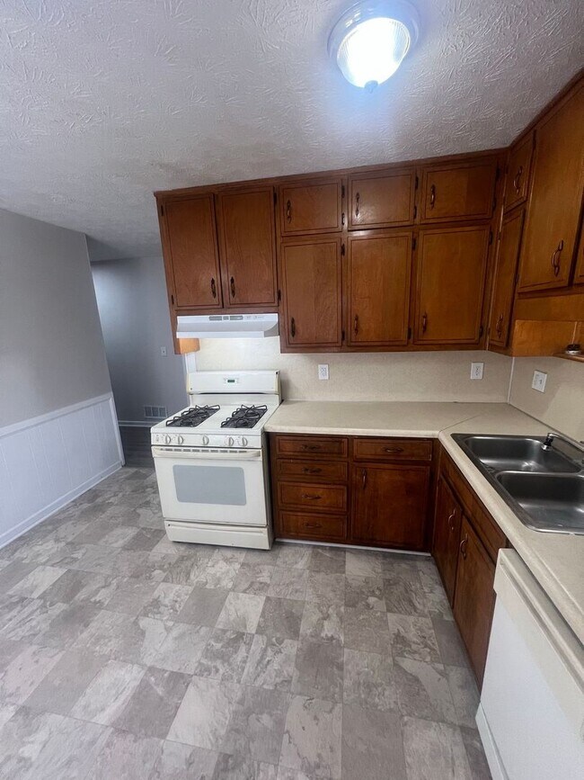 Building Photo - 3112 Dove Ct