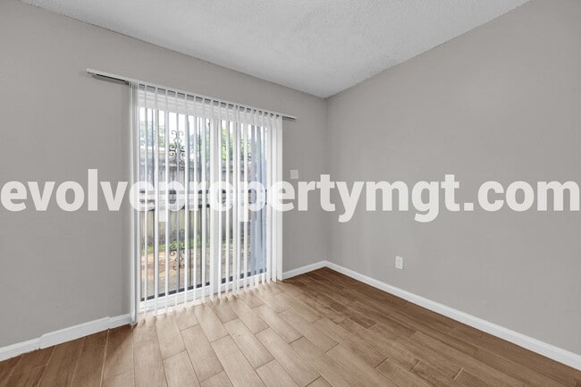 Building Photo - 3455 Pruett Ct