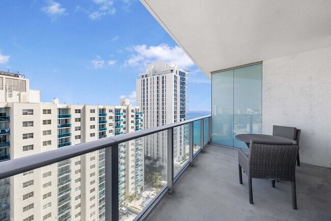 Building Photo - 4111 S Ocean Dr