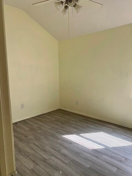 Building Photo - 12513 Viewpoint Ln