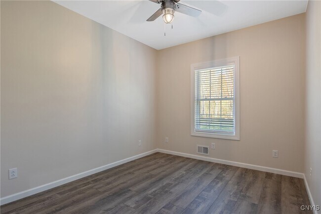 Building Photo - 25 Zahler Tract