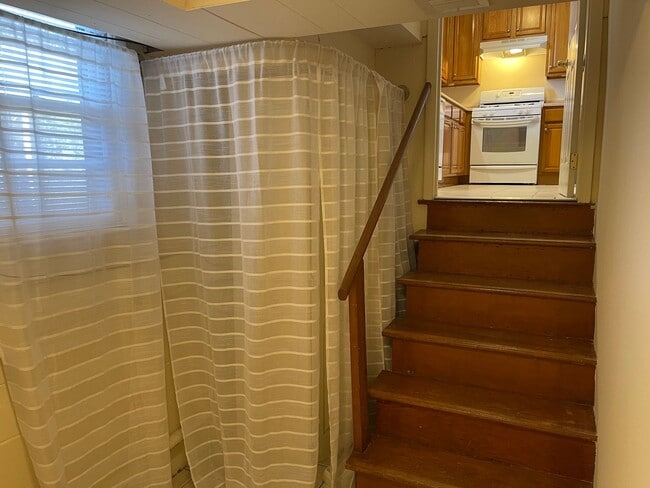 Building Photo - Charming 2-Bedroom Apartment – February Move-In Available!