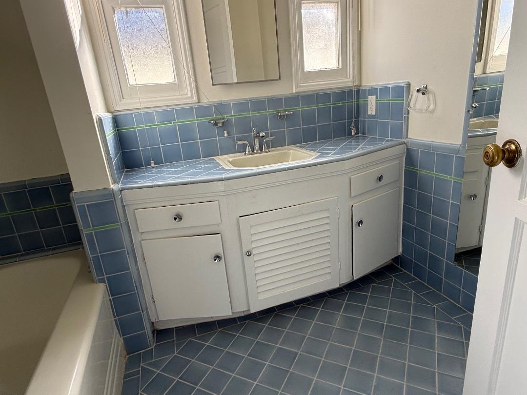 bathroom vanity - 4448 Carpenter Ave