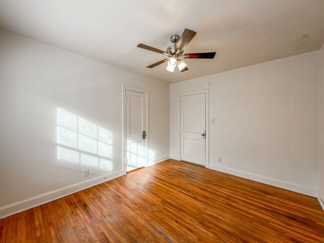 Building Photo - 1021 S 25th St