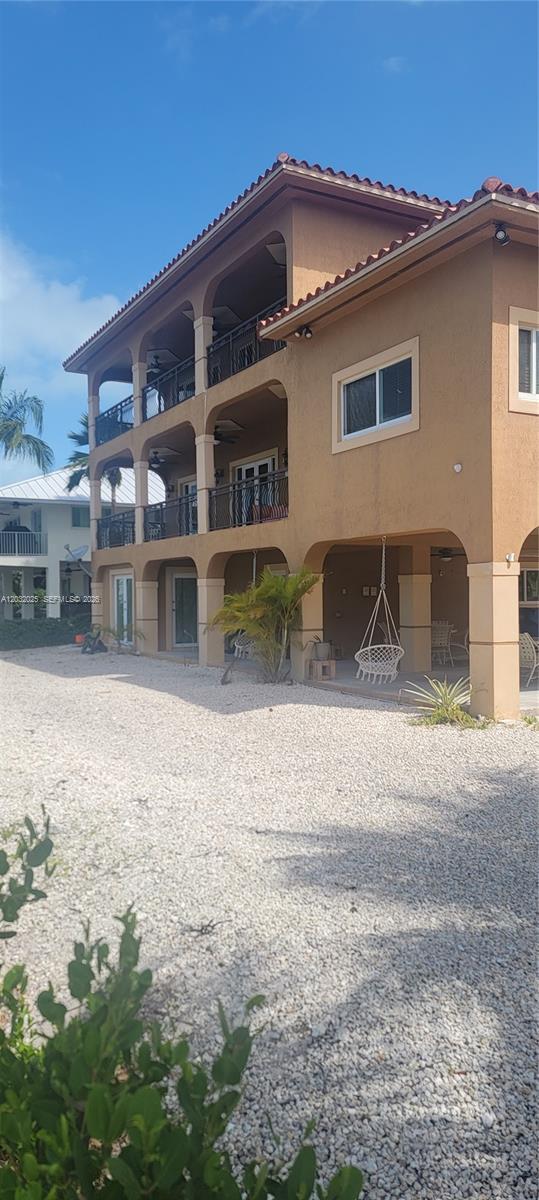 Building Photo - 51 W Plaza Del Lago