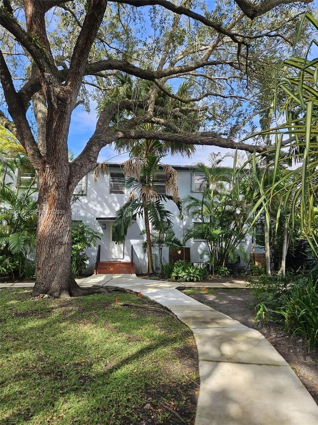 Building Photo - 5660 SW 78th St