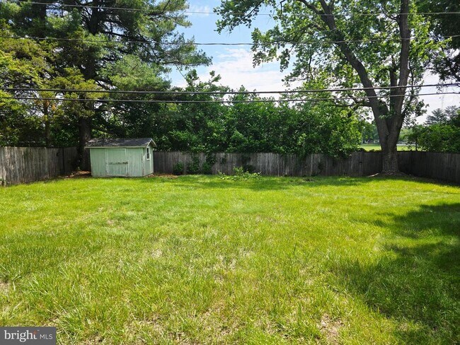Building Photo - 4025 Chelmont Ln