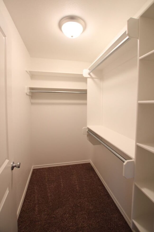 Building Photo - Tour Today! 2 Bed 1.5 Bath Townhome! Lindale ISD!