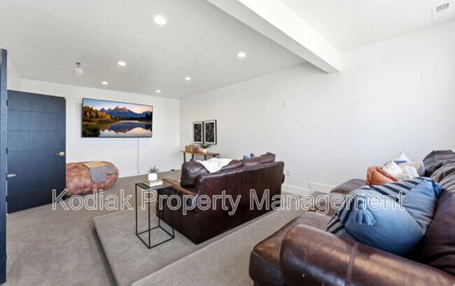 Building Photo - 454 S Buffalo Ranch Rd