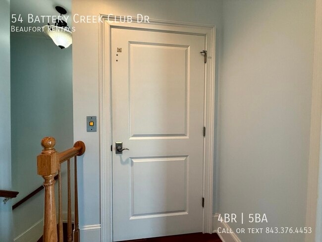 Building Photo - 54 Battery Crk Clb Dr