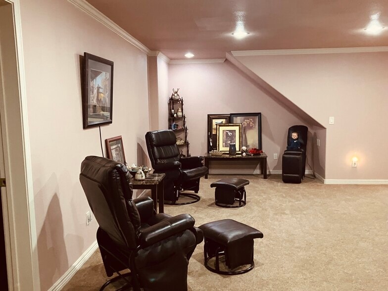 Building Photo - 3036 Kincaid Rd