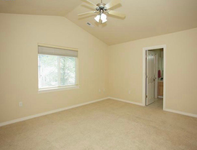 Building Photo - 3844 SW Binford Ave