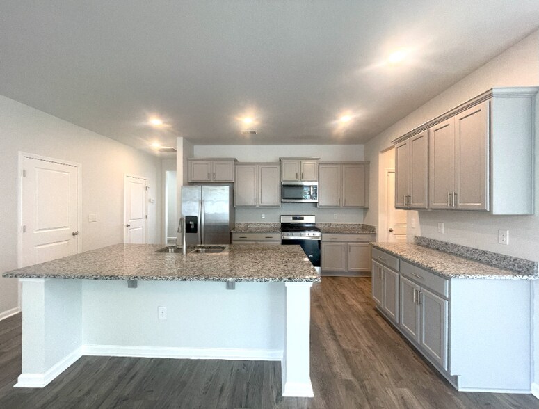 Building Photo - 438 Pacific Commons Dr