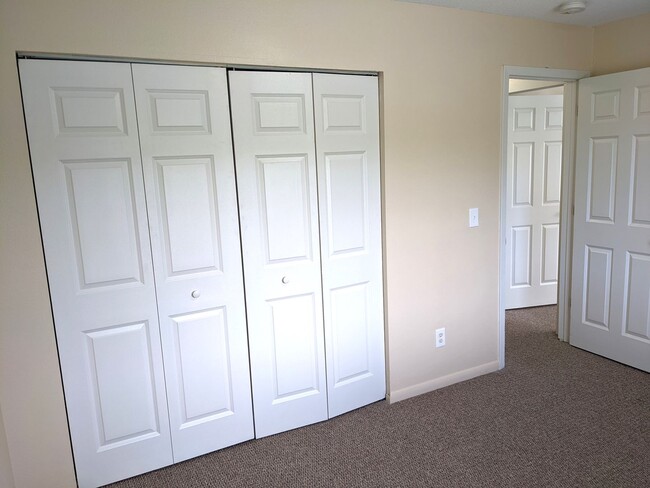 Building Photo - Grimes Ave