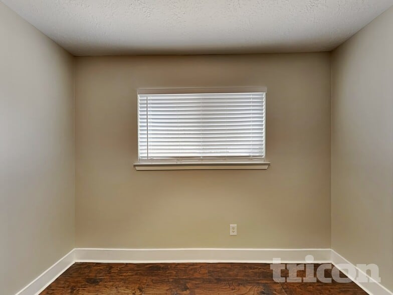 Building Photo - 21899 Pinewilde Ct