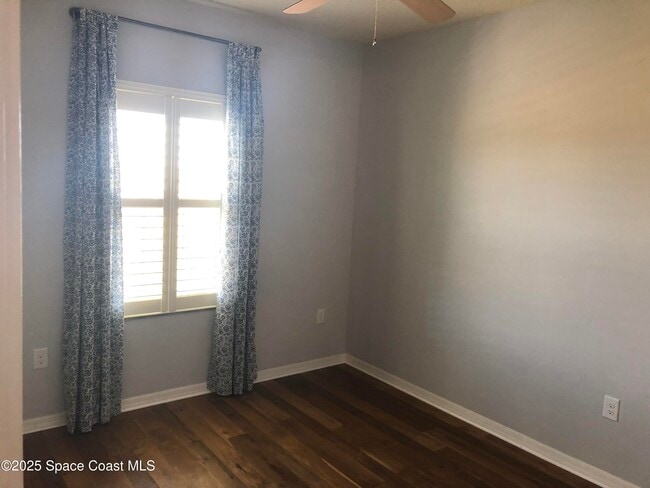 Building Photo - 3225 Sedge Dr