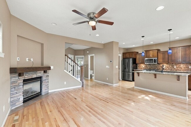 Building Photo - 1680 N Winchester Ct