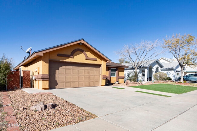 Building Photo - 1123 Night Hawk Dr