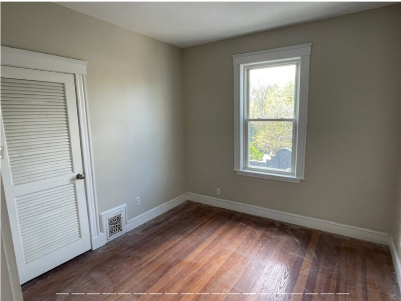 Building Photo - 240 Allston St