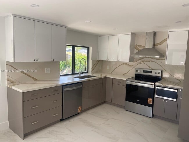 Building Photo - 270 NW 147th St