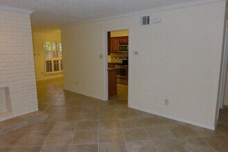 Building Photo - 14119 Briarsage Ct