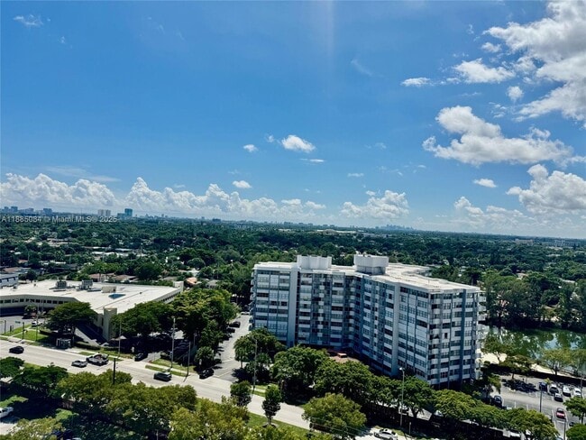 Primary Photo - 1351 NE Miami Gardens Dr