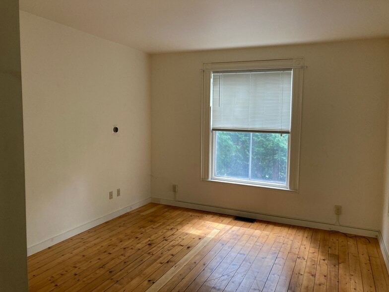 Living room - 16 Sibley Ave