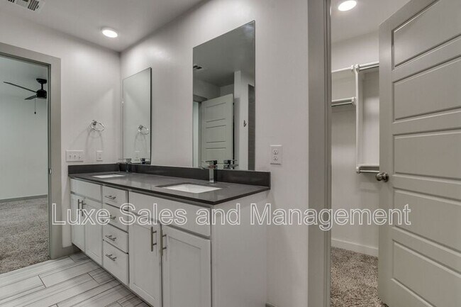 Building Photo - 13508 Vinita Dr