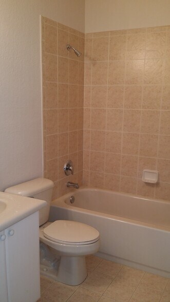 1st floor bathroom - 2719 SE 15th Pl