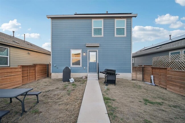 Building Photo - 857 Powell St