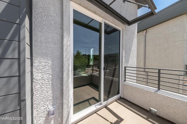 Building Photo - 1513 Golf Club Dr