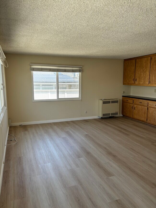 Building Photo - 317 Longfellow Ave