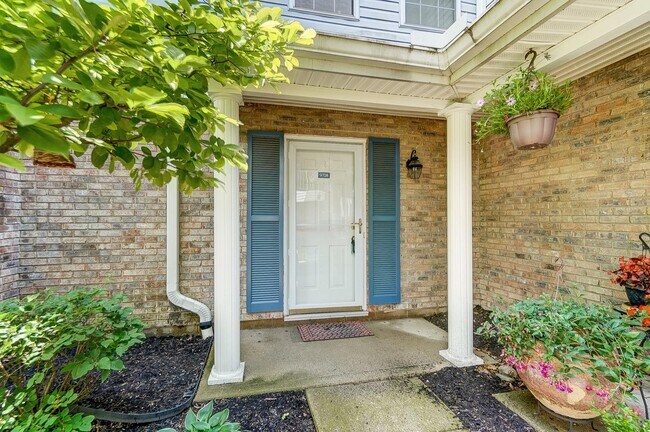 Door to apartment - 9728 Timberview Ct