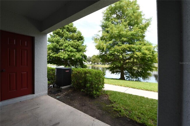 Building Photo - 10825 Savannah Wood Ct
