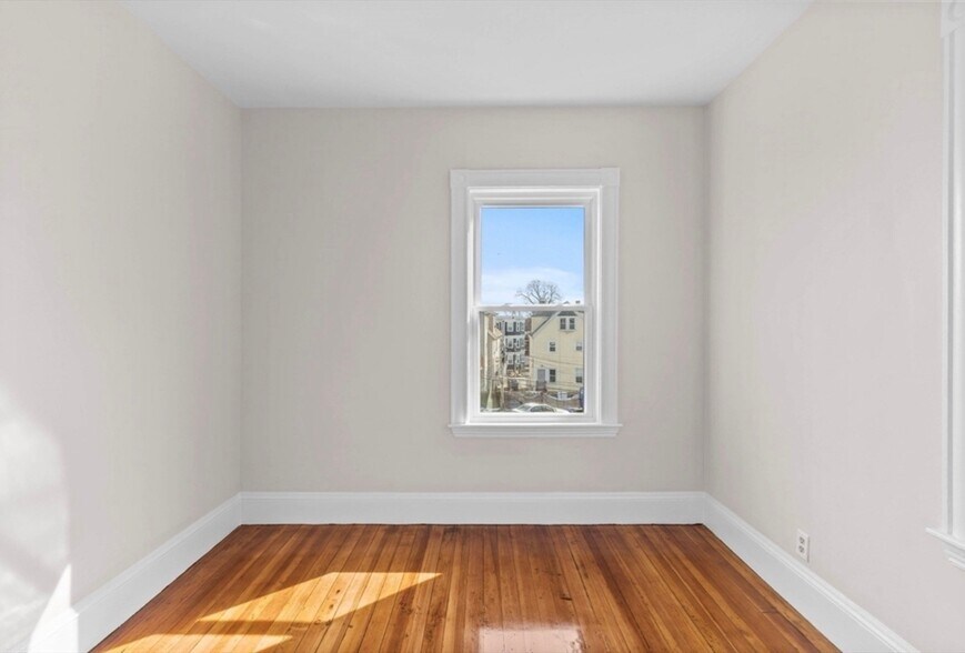 Building Photo - 7 Speedwell St