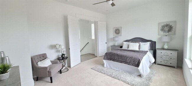 Building Photo - 311 Cyclamen St