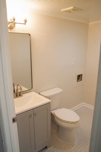 Downstairs Bath + Laundry - 302 Atlanta Ave SE