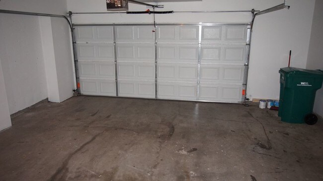 Building Photo - 6408 Silver Mesa Dr