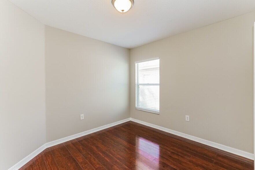 Building Photo - 3807 Lockridge Dr