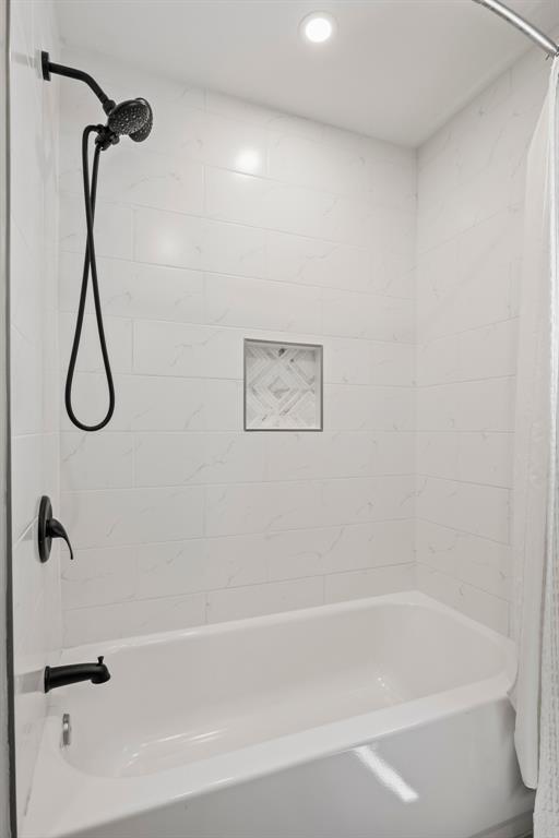 Building Photo - 2215 Alta Vista Ave