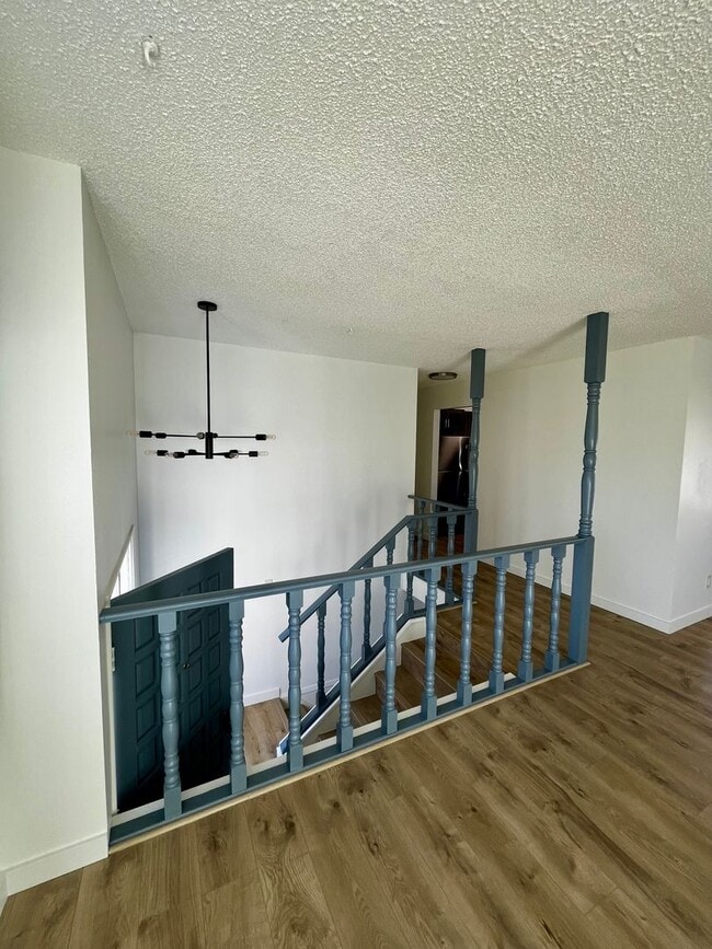 Building Photo - Fully Renovated 4-Bedroom Home, Plus an Office & Two Living/Family Rooms in Prime Bozeman Location